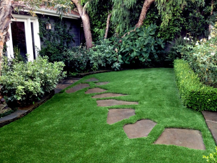 Green Lawn Crest, California Landscape Rock, Backyard Landscaping